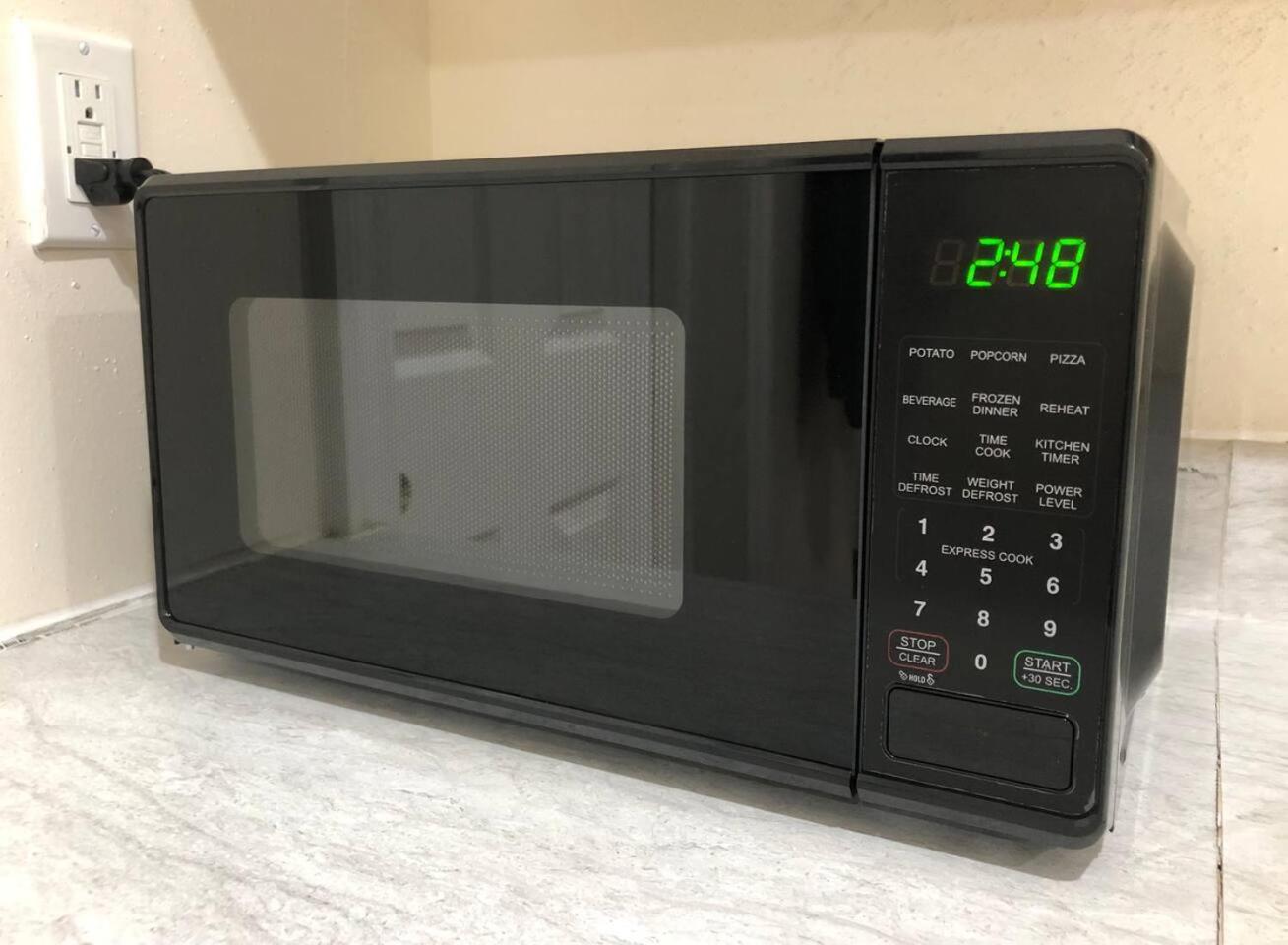 Spacious And Private Apartment With 3 Bedrooms And 1 Bathroom Near Newark International Airport Ewr And New York City Exterior photo
